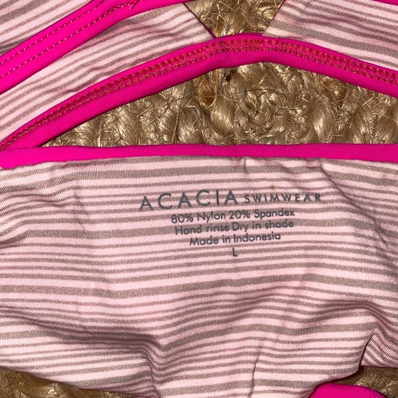 Acacia Swimwear Santorini Top XL and Mentawai Bottom L used - Picture 4 of 5